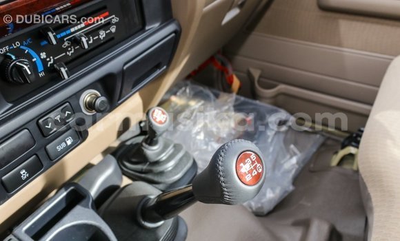 Tenga Imported Toyota Land Cruiser Beige Mota in Import - Dubai in Harare Tenga Imported Toyota Land Cruiser Beige Mota in Import - Dubai in Harare