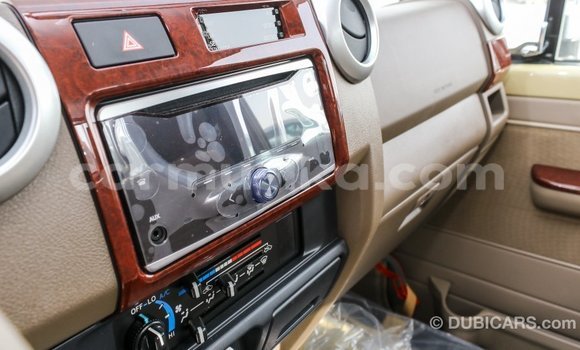 Tenga Imported Toyota Land Cruiser Beige Mota in Import - Dubai in Harare Tenga Imported Toyota Land Cruiser Beige Mota in Import - Dubai in Harare