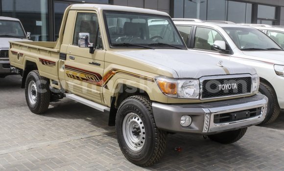 Buy Import Toyota Land Cruiser Beige Car in Import - Dubai in Harare Buy Import Toyota Land Cruiser Beige Car in Import - Dubai in Harare