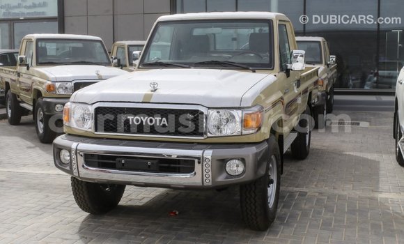 Buy Import Toyota Land Cruiser Beige Car in Import - Dubai in Harare Buy Import Toyota Land Cruiser Beige Car in Import - Dubai in Harare