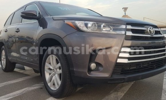 Tenga Imported Toyota Highlander Zvimwe Mota in Import - Dubai in Harare Tenga Imported Toyota Highlander Zvimwe Mota in Import - Dubai in Harare