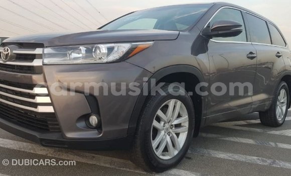 Tenga Imported Toyota Highlander Zvimwe Mota in Import - Dubai in Harare Tenga Imported Toyota Highlander Zvimwe Mota in Import - Dubai in Harare