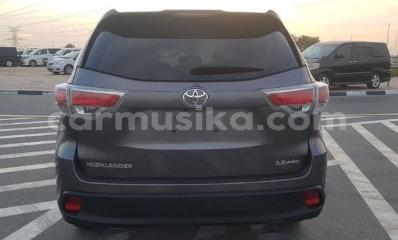 Tenga Imported Toyota Highlander Zvimwe Mota in Import - Dubai in Harare Tenga Imported Toyota Highlander Zvimwe Mota in Import - Dubai in Harare