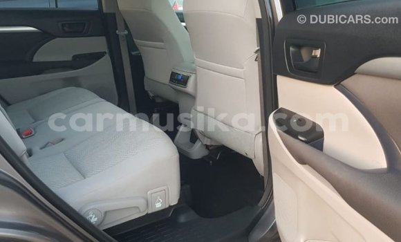 Tenga Imported Toyota Highlander Zvimwe Mota in Import - Dubai in Harare Tenga Imported Toyota Highlander Zvimwe Mota in Import - Dubai in Harare