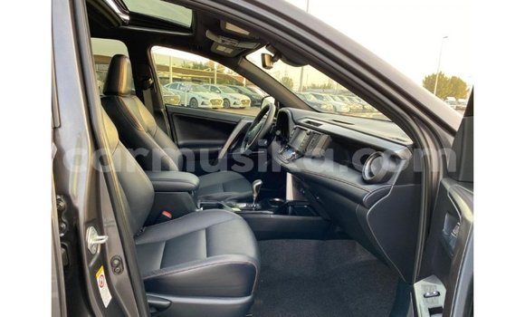 Acheter Import Utilitaire Toyota HiAce Autre à Import - Dubai, Harare Acheter Import Utilitaire Toyota HiAce Autre à Import - Dubai, Harare