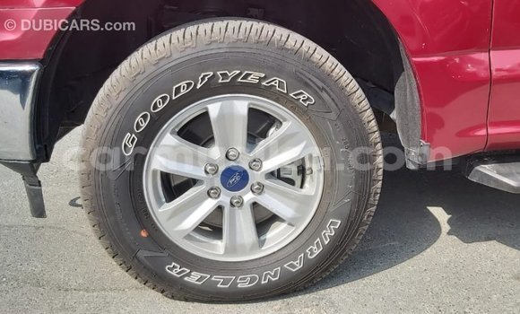 Acheter Import Voiture Ford Club Wagon Rouge à Import - Dubai, Harare Acheter Import Voiture Ford Club Wagon Rouge à Import - Dubai, Harare