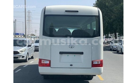 Tenga Imported Toyota Coaster Chena Mota in Import - Dubai in Harare Tenga Imported Toyota Coaster Chena Mota in Import - Dubai in Harare