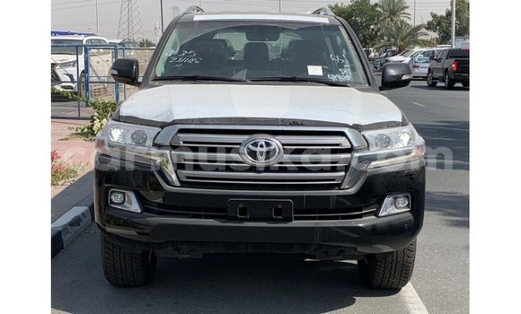 Acheter Import Voiture Toyota Land Cruiser Noir à Import - Dubai, Harare Acheter Import Voiture Toyota Land Cruiser Noir à Import - Dubai, Harare