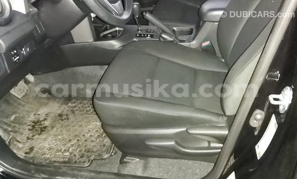 Acheter Import Utilitaire Toyota HiAce Noir à Import - Dubai, Harare Acheter Import Utilitaire Toyota HiAce Noir à Import - Dubai, Harare