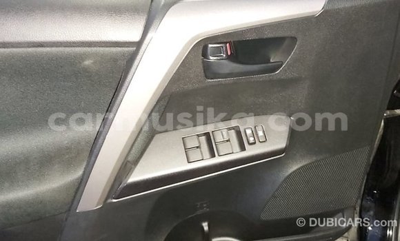 Acheter Import Utilitaire Toyota HiAce Noir à Import - Dubai, Harare Acheter Import Utilitaire Toyota HiAce Noir à Import - Dubai, Harare