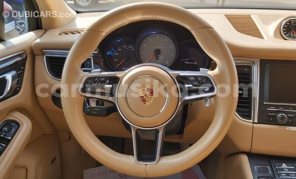 Acheter Import Voiture Porsche Macan Autre à Import - Dubai, Harare Acheter Import Voiture Porsche Macan Autre à Import - Dubai, Harare