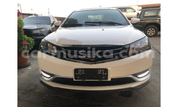 Nunua Imported Geely Emgrand 7 Nyeupe Gari ndani ya Import - Dubai nchini Harare
