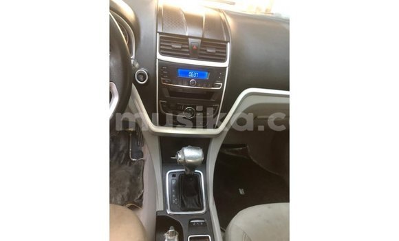 Acheter Import Voiture Geely Emgrand 7 Blanc à Import - Dubai, Harare Acheter Import Voiture Geely Emgrand 7 Blanc à Import - Dubai, Harare