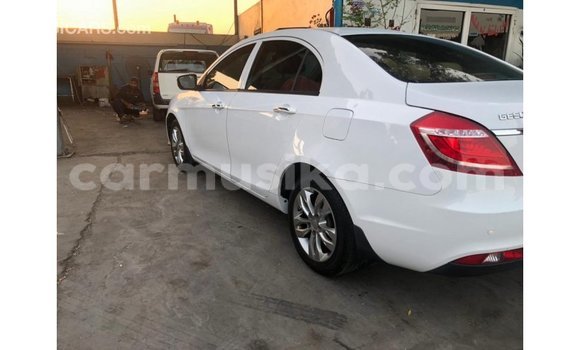 Acheter Import Voiture Geely Emgrand 7 Blanc à Import - Dubai, Harare Acheter Import Voiture Geely Emgrand 7 Blanc à Import - Dubai, Harare