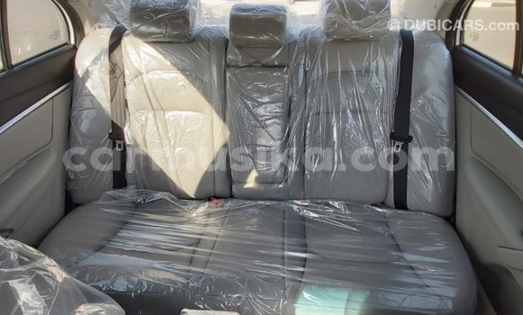 Acheter Import Voiture Geely Emgrand 7 Blanc à Import - Dubai, Harare Acheter Import Voiture Geely Emgrand 7 Blanc à Import - Dubai, Harare