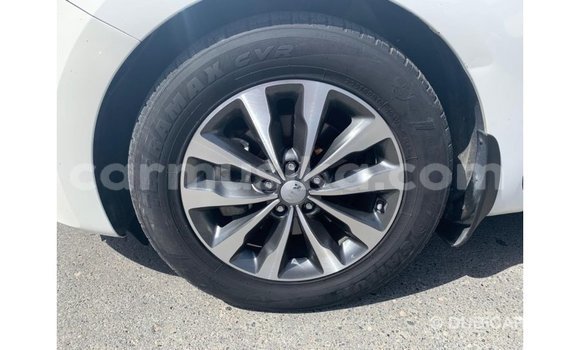 Acheter Import Voiture Kia Carnival Blanc à Import - Dubai, Harare Acheter Import Voiture Kia Carnival Blanc à Import - Dubai, Harare