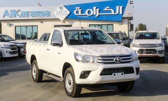 Acheter Import Voiture Toyota Hilux Blanc à Import - Dubai, Harare Acheter Import Voiture Toyota Hilux Blanc à Import - Dubai, Harare