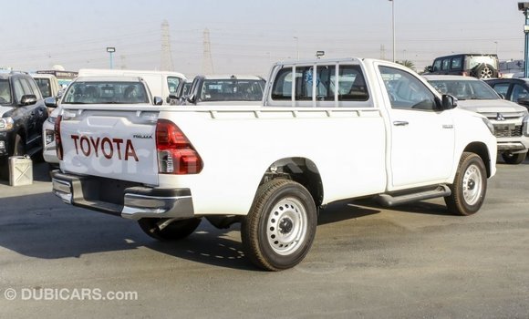 Acheter Import Voiture Toyota Hilux Blanc à Import - Dubai, Harare Acheter Import Voiture Toyota Hilux Blanc à Import - Dubai, Harare