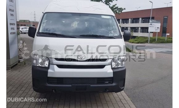 Acheter Import Voiture Toyota Hiace Blanc à Import - Dubai, Harare Acheter Import Voiture Toyota Hiace Blanc à Import - Dubai, Harare