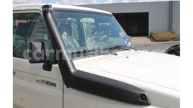 Big with watermark toyota land cruiser harare import dubai 13177