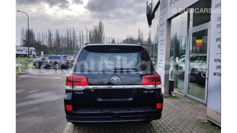 Big with watermark toyota land cruiser harare import dubai 13208