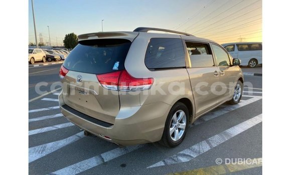 Tenga Imported Toyota Sienna Zvimwe Mota in Import - Dubai in Harare Tenga Imported Toyota Sienna Zvimwe Mota in Import - Dubai in Harare