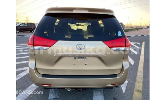 Tenga Imported Toyota Sienna Zvimwe Mota in Import - Dubai in Harare Tenga Imported Toyota Sienna Zvimwe Mota in Import - Dubai in Harare