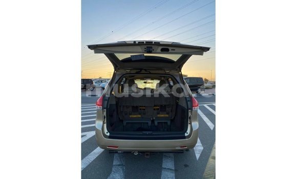 Tenga Imported Toyota Sienna Zvimwe Mota in Import - Dubai in Harare Tenga Imported Toyota Sienna Zvimwe Mota in Import - Dubai in Harare