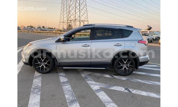 Tenga Imported Toyota HiAce Zvimwe Rori in Import - Dubai in Harare Tenga Imported Toyota HiAce Zvimwe Rori in Import - Dubai in Harare