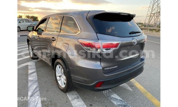 Tenga Imported Toyota Highlander Zvimwe Mota in Import - Dubai in Harare Tenga Imported Toyota Highlander Zvimwe Mota in Import - Dubai in Harare