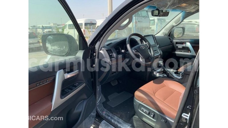 Big with watermark toyota land cruiser harare import dubai 13224