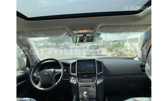 Acheter Import Voiture Toyota Land Cruiser Noir à Import - Dubai, Harare Acheter Import Voiture Toyota Land Cruiser Noir à Import - Dubai, Harare