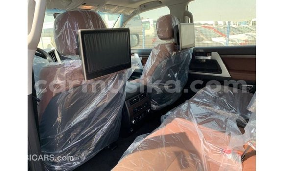 Acheter Import Voiture Toyota Land Cruiser Noir à Import - Dubai, Harare Acheter Import Voiture Toyota Land Cruiser Noir à Import - Dubai, Harare
