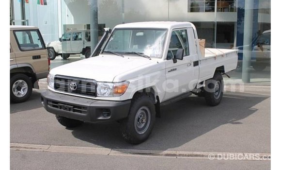 Acheter Import Voiture Toyota Land Cruiser Blanc à Import - Dubai, Harare Acheter Import Voiture Toyota Land Cruiser Blanc à Import - Dubai, Harare
