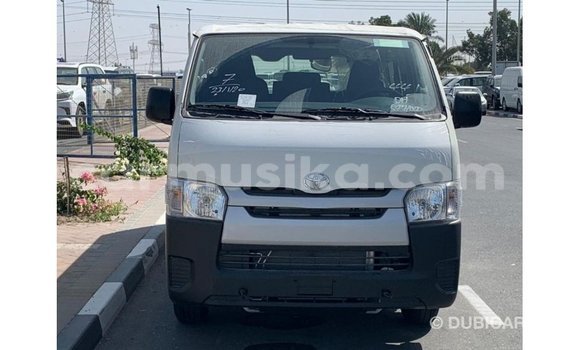 Buy Import Toyota Hiace White Car in Import - Dubai in Harare Buy Import Toyota Hiace White Car in Import - Dubai in Harare
