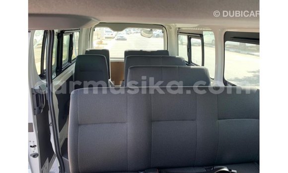 Buy Import Toyota Hiace White Car in Import - Dubai in Harare Buy Import Toyota Hiace White Car in Import - Dubai in Harare