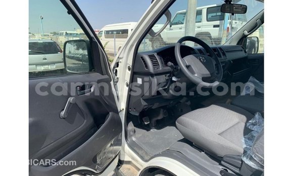 Buy Import Toyota Hiace White Car in Import - Dubai in Harare Buy Import Toyota Hiace White Car in Import - Dubai in Harare
