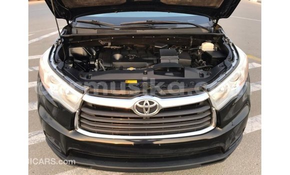 Tenga Imported Toyota Highlander Nhema Mota in Import - Dubai in Harare Tenga Imported Toyota Highlander Nhema Mota in Import - Dubai in Harare
