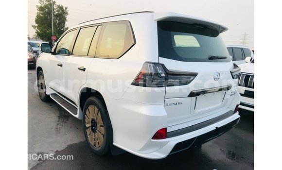 Acheter Import Voiture Lexus LX Blanc à Import - Dubai, Harare Acheter Import Voiture Lexus LX Blanc à Import - Dubai, Harare
