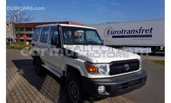 Buy Import Toyota Land Cruiser White Car in Import - Dubai in Harare Buy Import Toyota Land Cruiser White Car in Import - Dubai in Harare