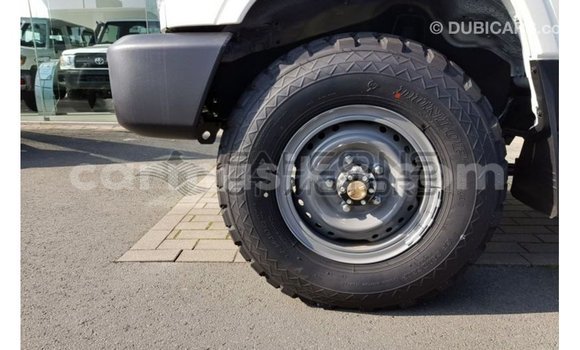 Buy Import Toyota Land Cruiser White Car in Import - Dubai in Harare Buy Import Toyota Land Cruiser White Car in Import - Dubai in Harare