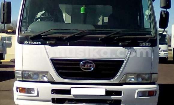 Acheter Occasion Utilitaire Nissan UD Blanc à Beitbridge, Matabeleland South Acheter Occasion Utilitaire Nissan UD Blanc à Beitbridge, Matabeleland South