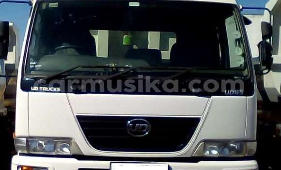 Acheter Occasion Utilitaire Nissan UD Blanc à Beitbridge, Matabeleland South Acheter Occasion Utilitaire Nissan UD Blanc à Beitbridge, Matabeleland South