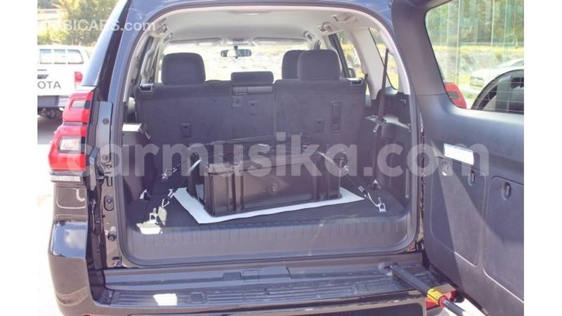 Big with watermark toyota hilux harare import dubai 13294