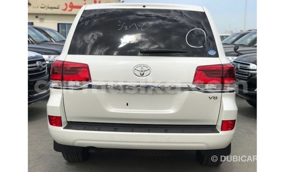 Acheter Import Voiture Toyota Land Cruiser Blanc à Import - Dubai, Harare Acheter Import Voiture Toyota Land Cruiser Blanc à Import - Dubai, Harare