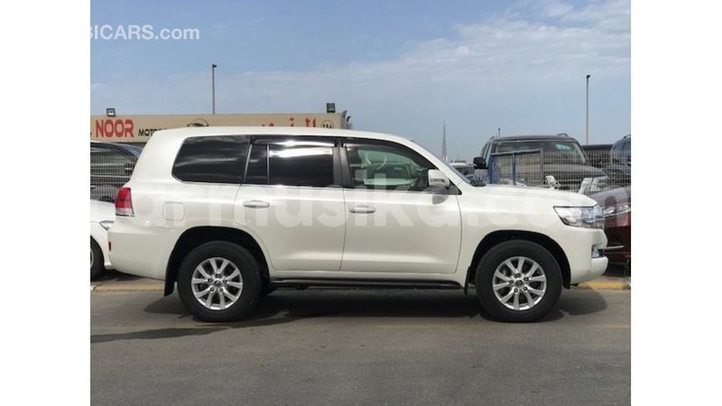 Big with watermark toyota land cruiser harare import dubai 13324