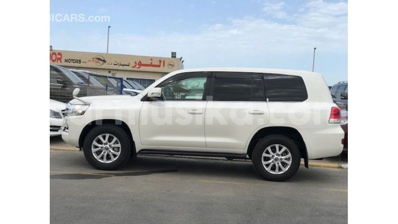 Big with watermark toyota land cruiser harare import dubai 13324