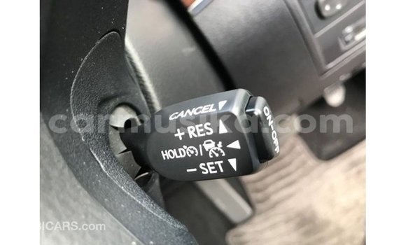 Acheter Import Voiture Toyota Land Cruiser Blanc à Import - Dubai, Harare Acheter Import Voiture Toyota Land Cruiser Blanc à Import - Dubai, Harare