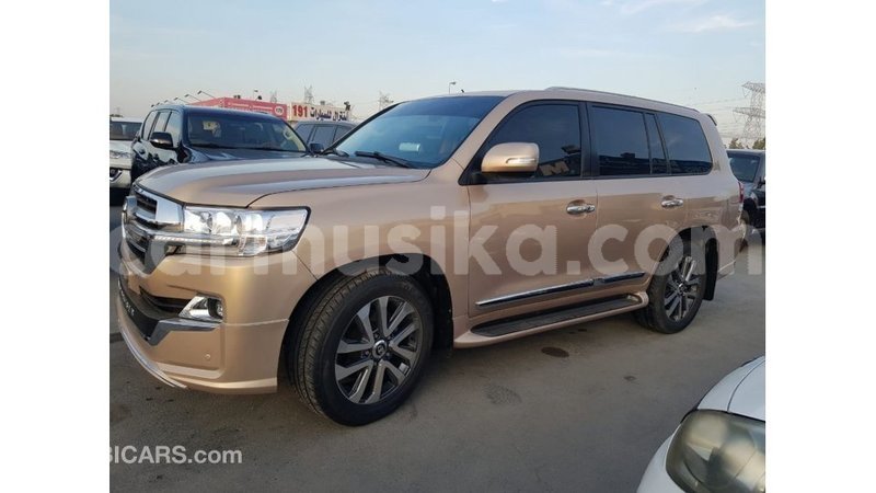 Big with watermark toyota land cruiser harare import dubai 13328