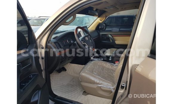Tenga Imported Toyota Land Cruiser Zvimwe Mota in Import - Dubai in Harare Tenga Imported Toyota Land Cruiser Zvimwe Mota in Import - Dubai in Harare